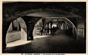 CPA La Savoie ANNECY Les Arcades de la rue Ste-Claire (618796)