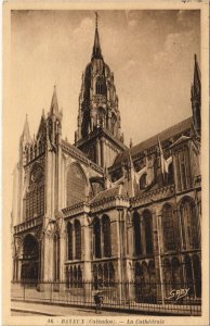 CPA BAYEUX La Cathedrale (1227907)