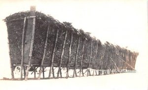 Directions for Building Wire Corn Cribs in Minneapolis, Minnesota