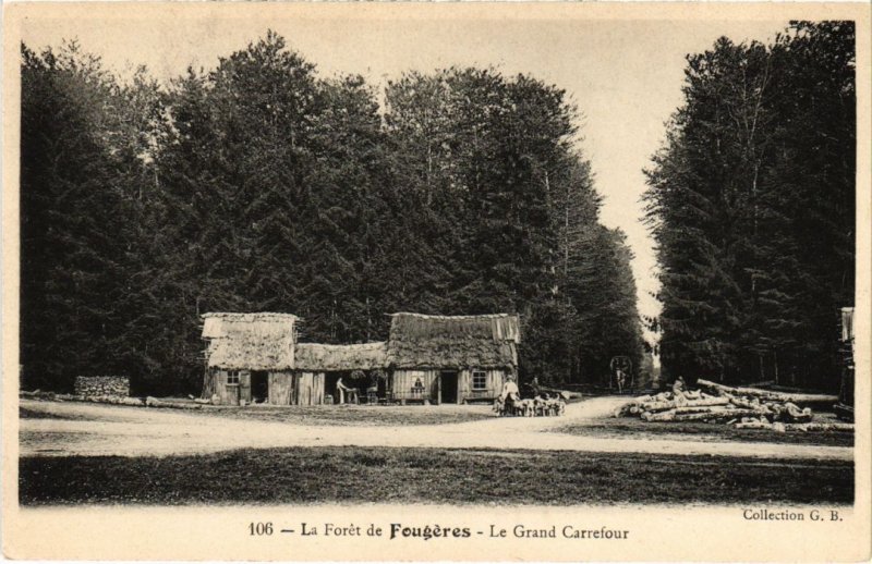 CPA La Foret de Fougeres - Le Grand Carrefour (1295311)