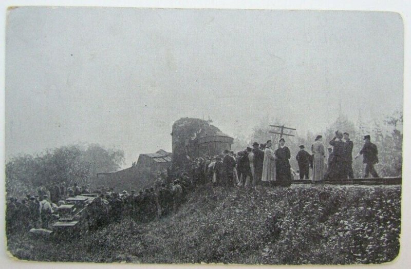 VINTAGE POSTCARD CANAAN NH 1907 REMOVING DEAD & INJURED TRAIN WRECK railroad