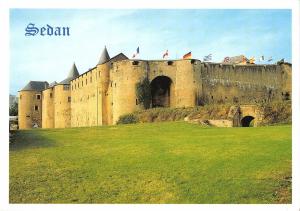 BT9772 Sedan chateau fort le plus etendu d europe      France