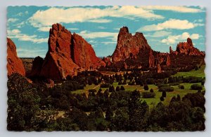 Postcard Vista of the Interior of Garden of the Gods, Pikes Peak Colorado CO