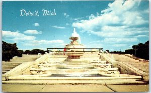 Postcard - James Scott Memorial Fountain - Detroit, Michigan