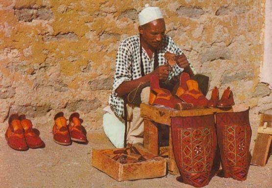 Libya Libyan Street Shoe Maker Aritst Pottery Crafts Postcard