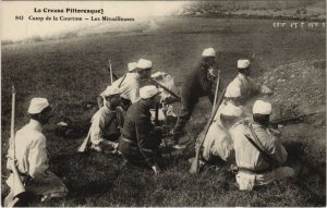 CPA La Courtine Camp, Les Mitrailleuses FRANCE (1050506)