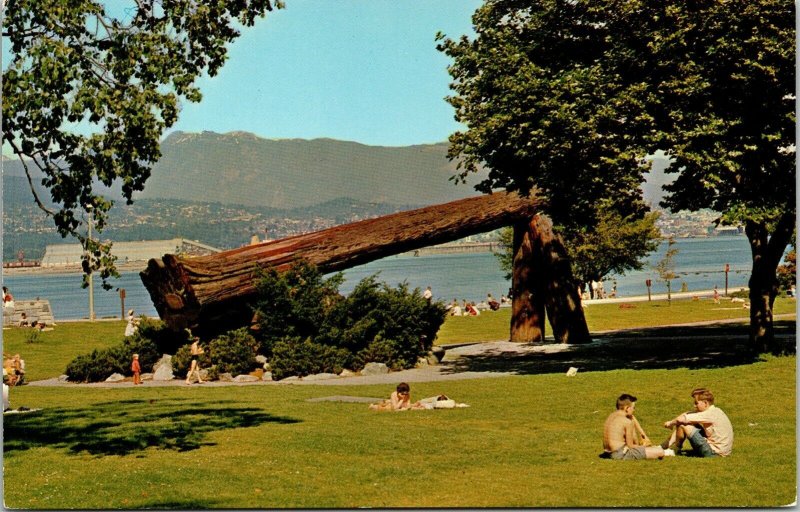 Lumbermens Arch Stanley Park Vancouver BC British Columbia Canada VTG Postcard 