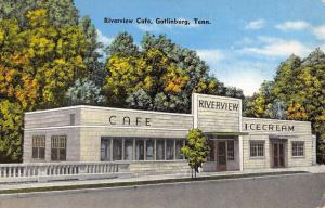 Gatlinburg Tennessee Riverview Cafe Street View Vintage Postcard K29165