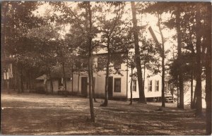 Lynn Cottage, Cottage Grove, Congamond Lake Southwick MA Vintage Postcard T22