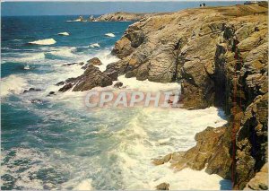 Postcard Modern Brittany Picturesque Defiant the onslaught of a violent sea L...
