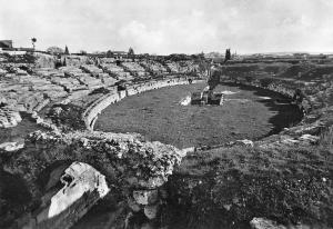 BT2493 Siracusa anfitheatro romano        Italy