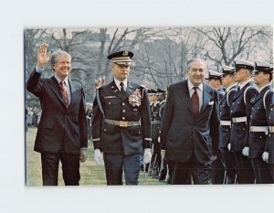 Postcard Reviewing the troops, White House lawn, Washington, D. C.