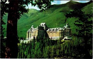 Postcard HOTEL SCENE Banff Springs Alberta AB AK2335