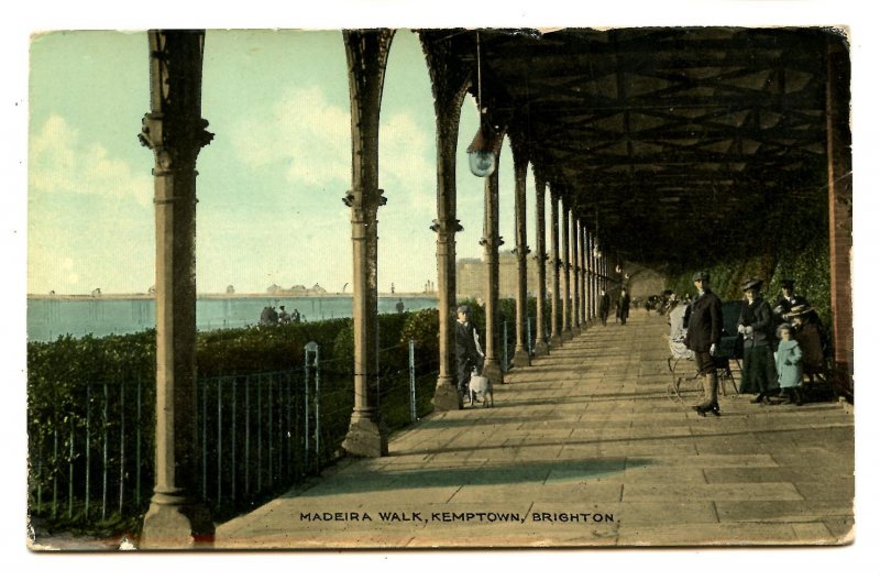 UK - England, Brighton. Madeira Walk, Kemptown    (curling)