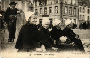 CPA Landerneau- Coiffes du Pays FRANCE (1026728)