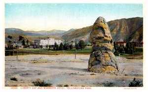 Wyoming  Yellowstone National Park   Liberty Cap , Mammoth Hotel