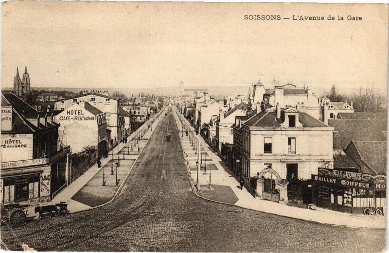 CPA SOISSONS L'Avenue de la gare (159220)