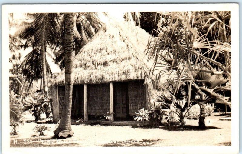 RPPC  HAWAIIAN ISLANDS, Hawaii  HI     LITTLE GRASS SHACK  ca 1940s  Postcard