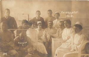 J25/ Foreign Postcard c1910 Charlottenburg Germany WWI Nurses Soldiers 130