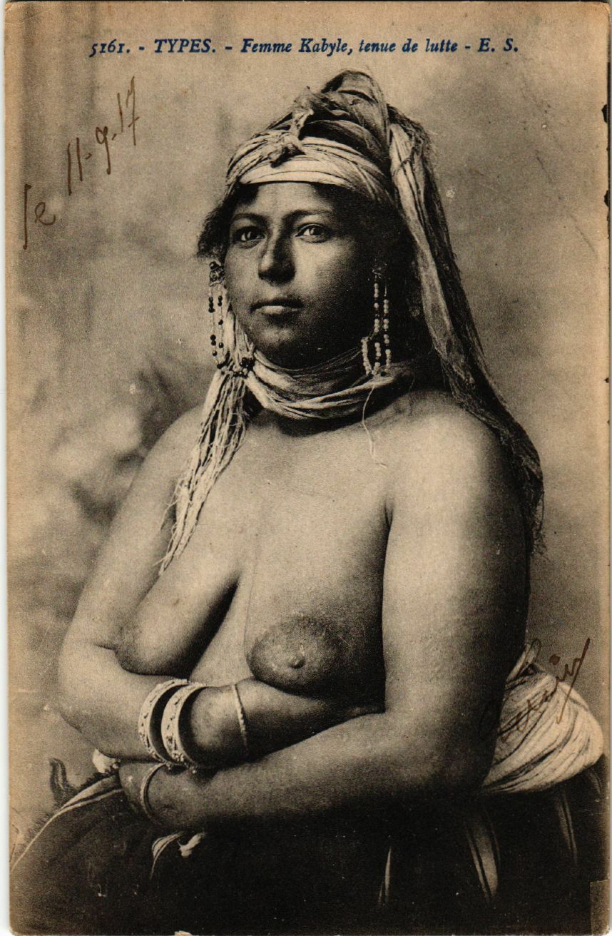 PC CPA Ethnic Nude Native Mandibu Type Young Females Vintage Postcard  (B634)  Europe - France - Provence-Alpes-Cote d'Azur - Alpes Maritimes  [06] - N / HipPostcard