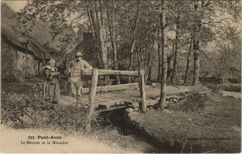 CPA PONT-AVEN Le Meunier et le Meuniere (143706)