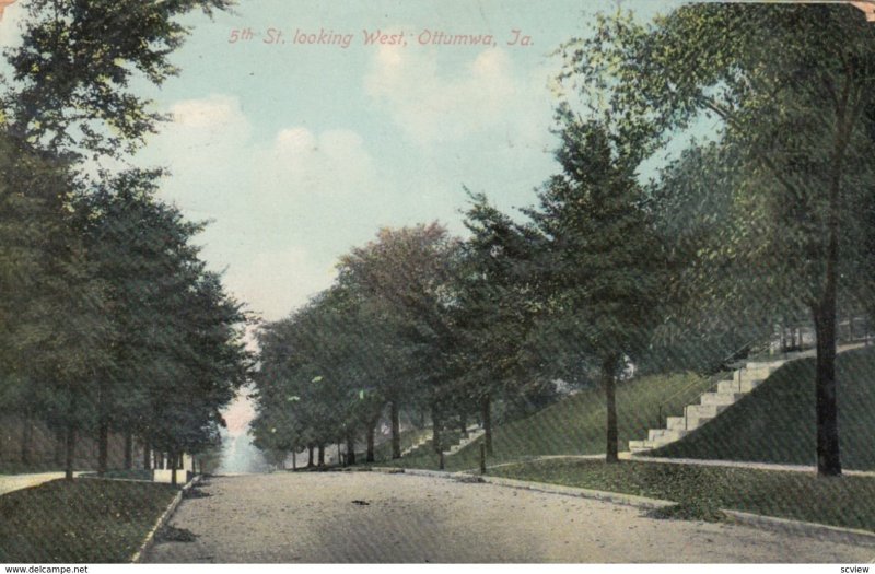 OTTUMWA , Iowa , 1909 ; 5th Street Looking West