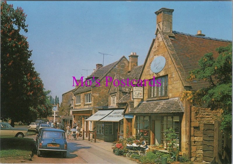Worcestershire Postcard - Broadway Village Main Street, The Cotswolds   RR20454