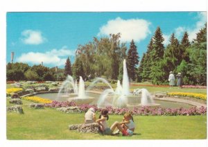 Rockway Gardens Fountain, Kitchener, Ontario, Vintage 1970 Chrome Postcard