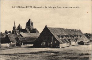 CPA SAINT-PIERRE-sur-DIVES La Halle aux Grains (1250044)