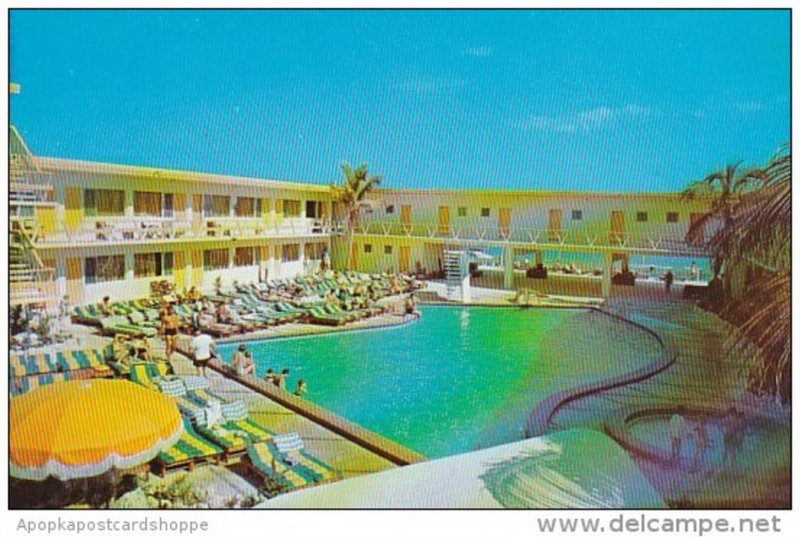Florida Miami Beach The Beautiful Aztec Motel With Pool In Sunny Ises
