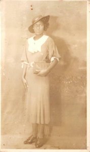 RPPC WELL DRESSED WOMAN BLACK AMERICANA STUDIO REAL PHOTO POSTCARD (c. 1930s)