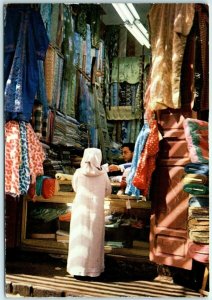 M-24019 In the souks Marrakesh Morocco