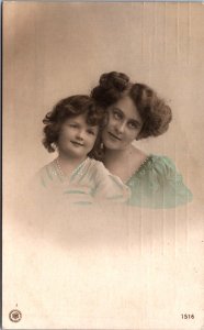 Victorian Mother and Daughter Vintage RPPC C043