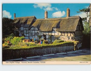 Postcard Anne Hathaway's Cottage and Garden, Olde English Village, Canada