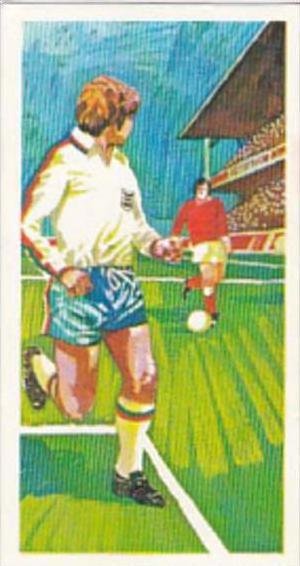 Brooke Bond Trade Card Play Better Soccer No 7 Retreating In Defence