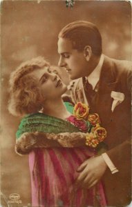 Glamour couple love c.1926