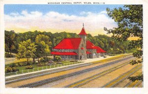 Niles Michigan 1940s Postcard Michigan Central Depot Train Station