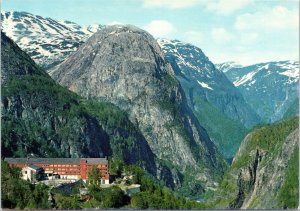 postcard Norway - Stalheim Hotel - bird's eye view with mountains