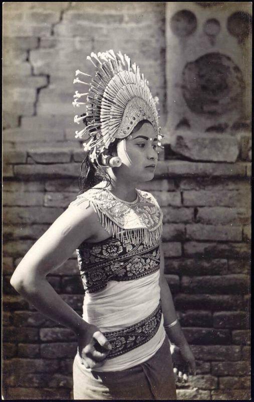 indonesia, BALI, Native Girl Djanger Dancer 1930s RPPC