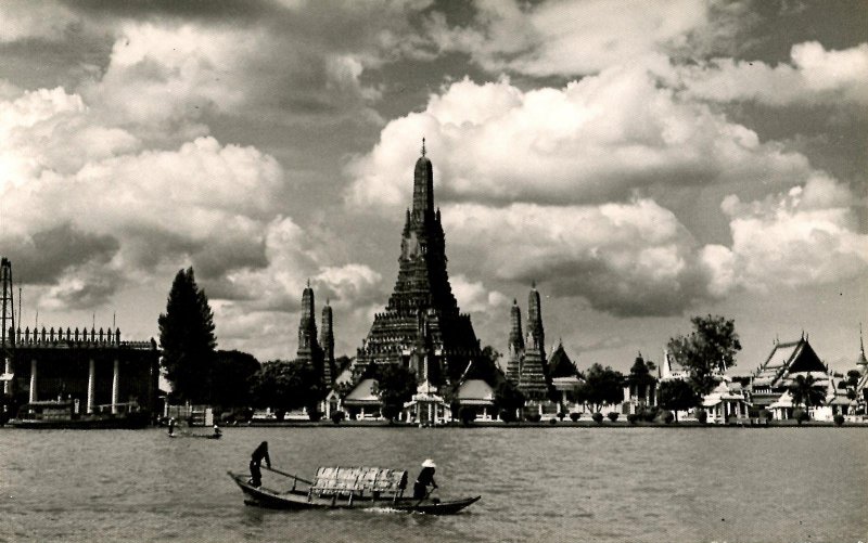 Thailand - Bangkok. Wat Arun.   *RPPC