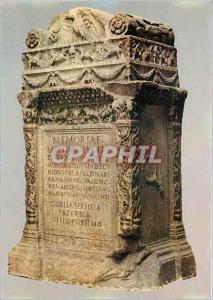 CPM Nimes (Gard) Musee de la Masison Carree Grand Cippe funeraire en marbre avec