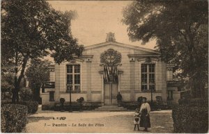 CPA PANTIN - La Salle des Fetes (124130)