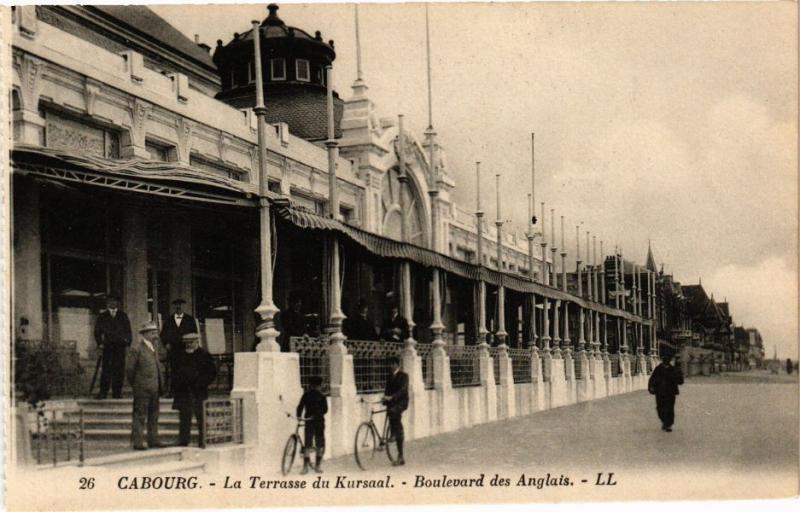 CPA CABOURG - La Terrasse du Kursaal (272065)