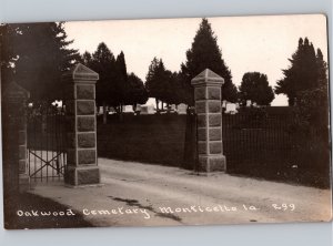c1915 Oakwood Cemetery MONTICELLO Iowa IA Jones County RPPC Real Photo