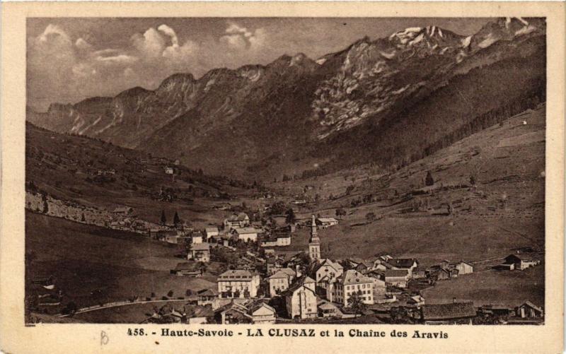 CPA La CLUSAZ et la Chaine des Aravis (337554)