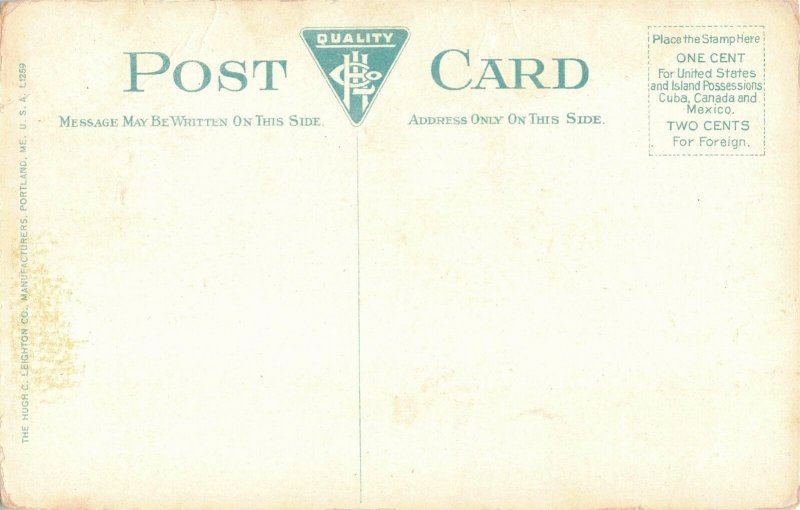 c1907 E. Providence R.I. Boat House Ten Mile River Hand Colored Postcard 2T6-558 