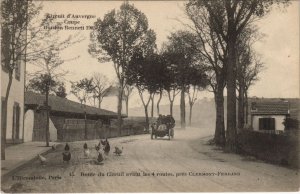 CPA Route du Circuit Avant les 4 Routes pres Clermont-Ferrand (1254049)