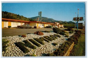 c1960 Nimrod Motel Highway Exterior Building Parking Gold Beach Oregon Postcard