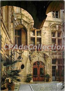 Postcard Modern Montpellier (Heraul) Sarret the Hotel had the shell (XVII and...