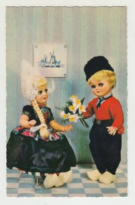 P3102 vintage Postcard  neat dolls from dovina, a dutch card, unused